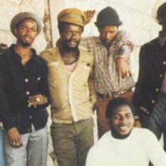 Jah Thomas & The Roots Radics