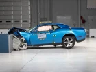 2016 Dodge Challenger moderate overlap IIHS crash test
