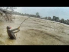 CRAZY MAN FIGHT BIG CATFISH IN A SWOLLEN RIVER UNDER THE STORM - HD by CATFISH WORLD