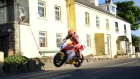 300 км/ч по улочкам острове Мэн Самая смертельная гонка в мире Isle of Man TT