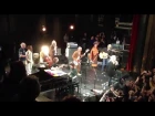 Patti Smith, Thom Yorke, Flea, Warren Ellis... - "People have the power"