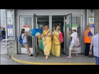 Нектарная ХАРИНАМА с Маладхарой дасом в день города в районе Автовокзала. 19.08.2017....